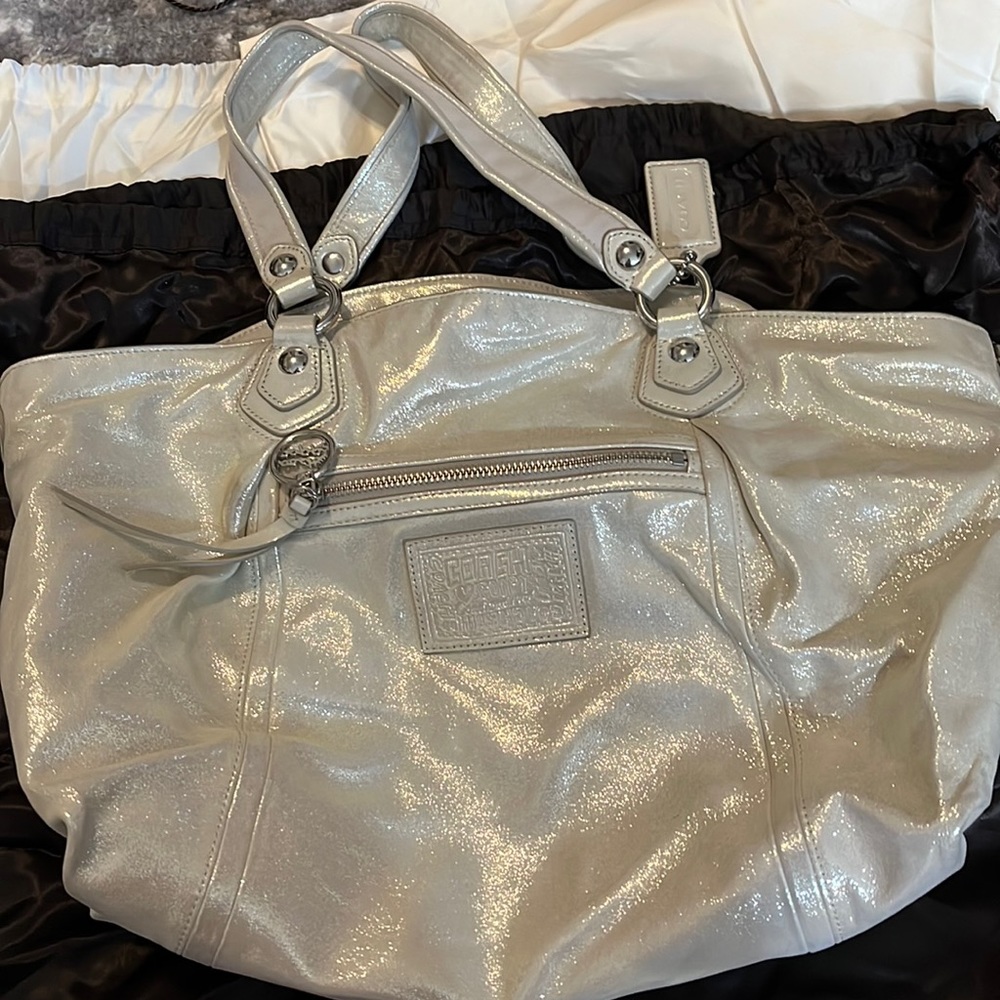 Coach leather poppy bag